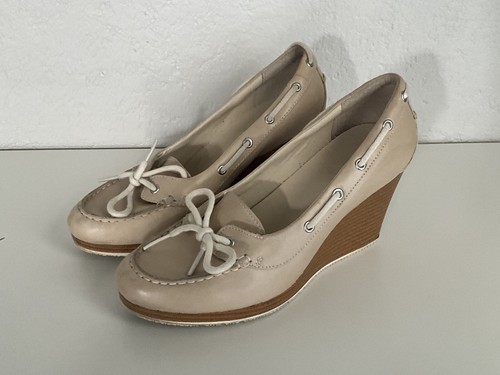 Sebago shanty shore - sebago, sand